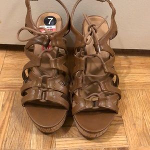 🤎 LE CHATEAU Brand new Cork heeled Sandals.